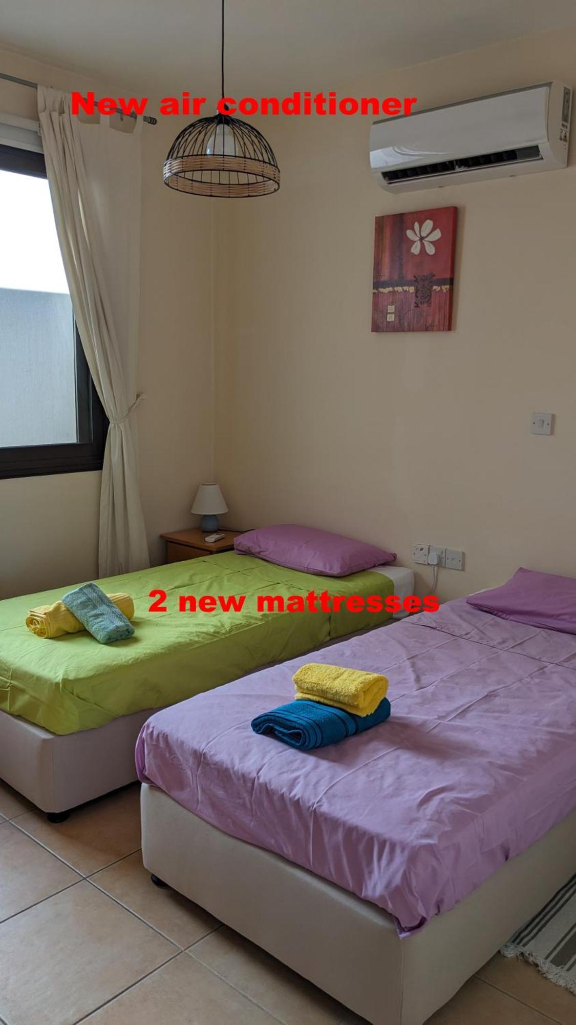 Spacious Contemporary Apartment بيسوري المظهر الخارجي الصورة